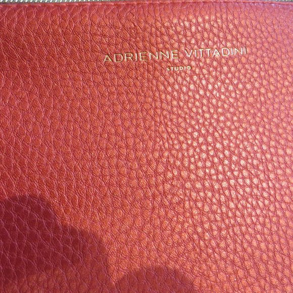 Adrienne Vittadini Studio, Charging Wallet - Picture 2 of 5